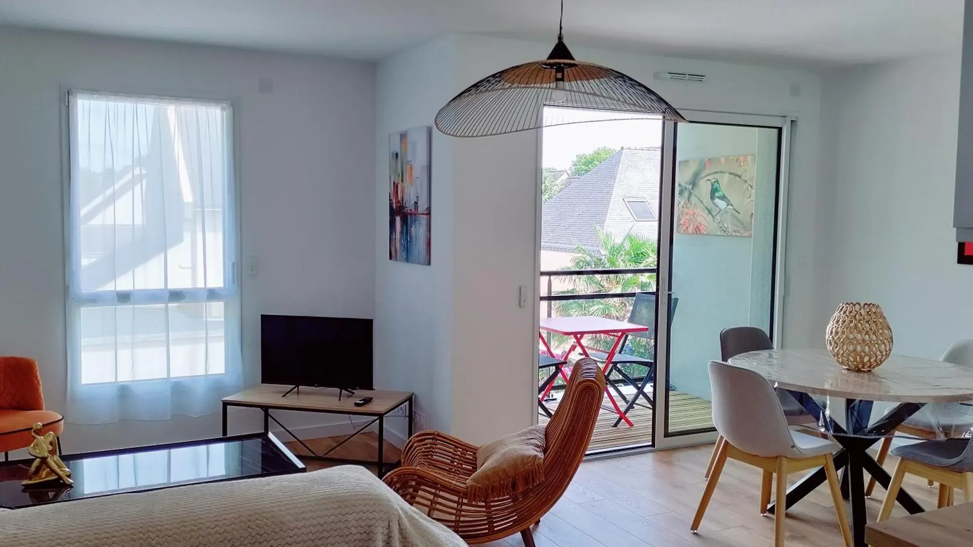 Evasion Chic Au Coeur De La Ville Et Proche Plage - Garage Prive - Deux Chambres Fouesnant