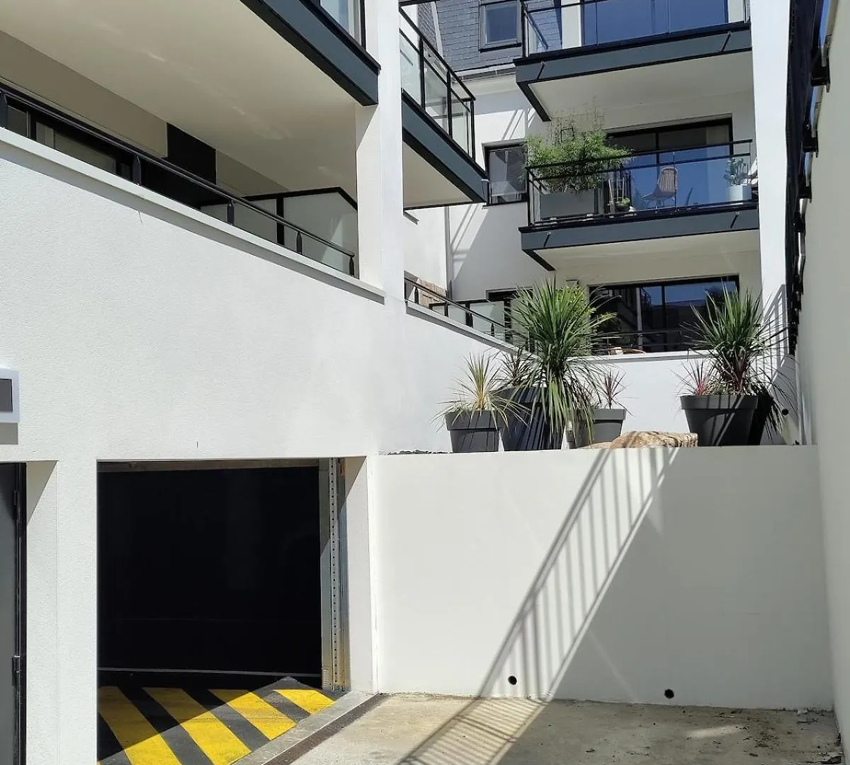 Evasion Chic Au Coeur De La Ville Et Proche Plage - Garage Prive - Deux Chambres Fouesnant