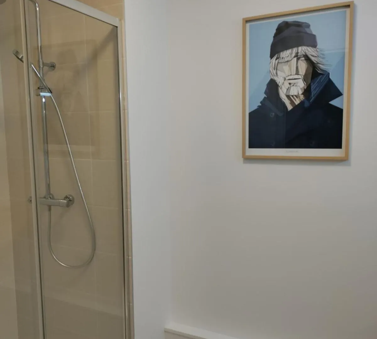 Evasion Chic Au Coeur De La Ville Et Proche Plage - Garage Prive - Deux Chambres Fouesnant